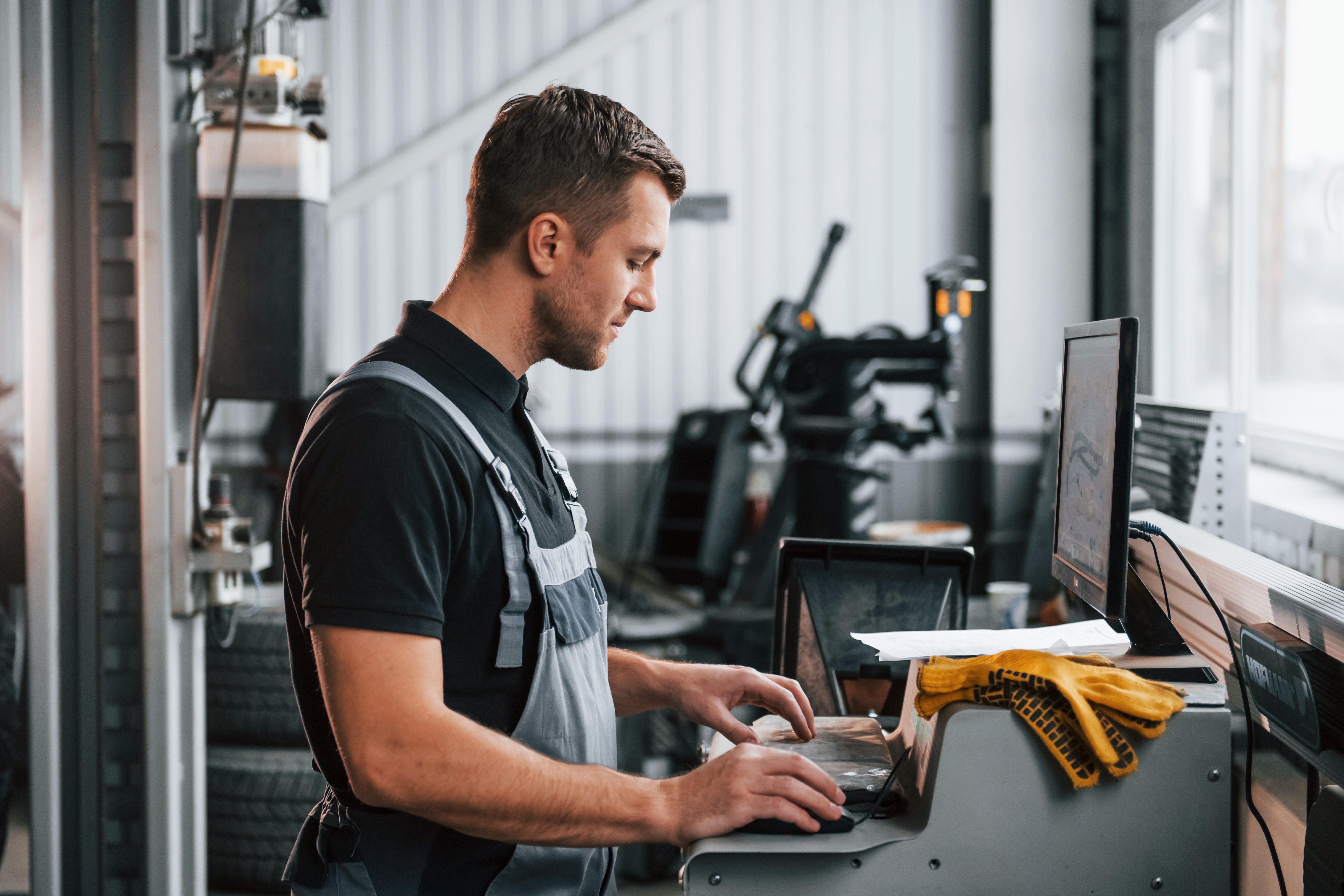 professional-service-man-in-uniform-is-working-in-2026-01-08-23-27-42-utc