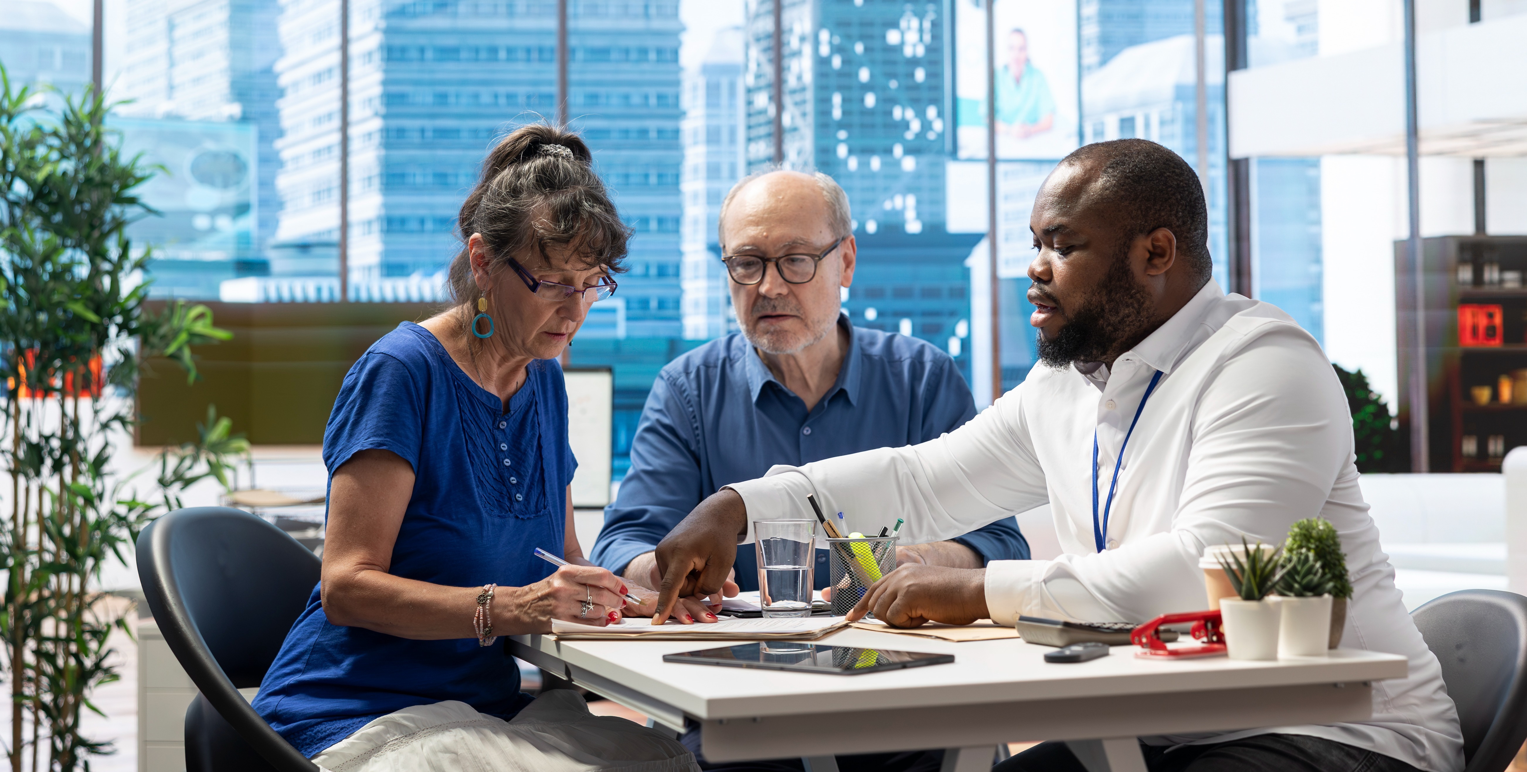 senior-woman-signing-pension-plan-contract-to-deve-2026-01-08-02-30-46-utc